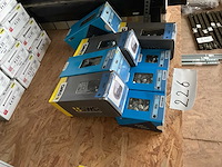 8 dozen bol moeren - afbeelding 4 van  4