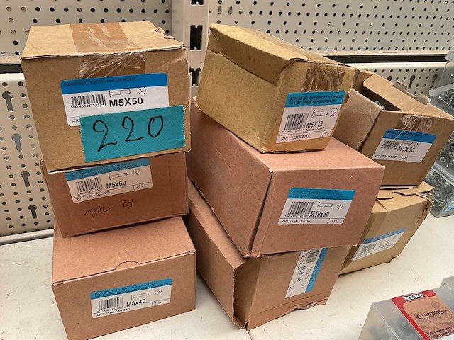 8 dozen bouten - afbeelding 4 van  4