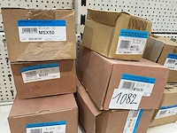 8 dozen bouten