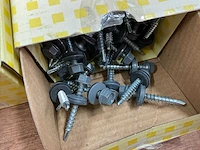 8 dozen dakplaatschroeven - afbeelding 8 van  8