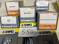 8 dozen hout bouten moeren en nagels - afbeelding 3 van  5