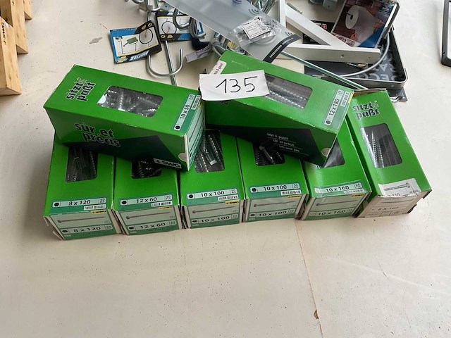 8 dozen houtbouten - afbeelding 1 van  4