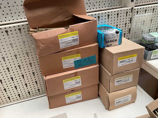 8 dozen houtschroeven - afbeelding 1 van  6