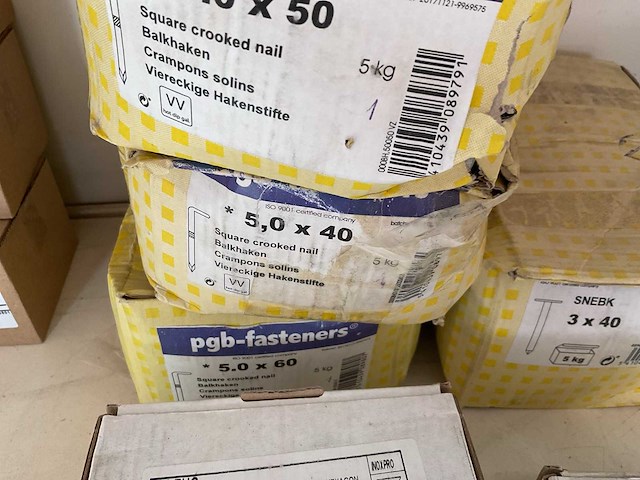 8 dozen inox bouten en nagels - afbeelding 5 van  8