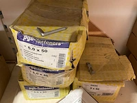 8 dozen inox bouten en nagels - afbeelding 4 van  4