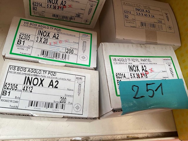 8 dozen inox schroeven - afbeelding 2 van  5