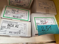 8 dozen inox schroeven - afbeelding 2 van  5