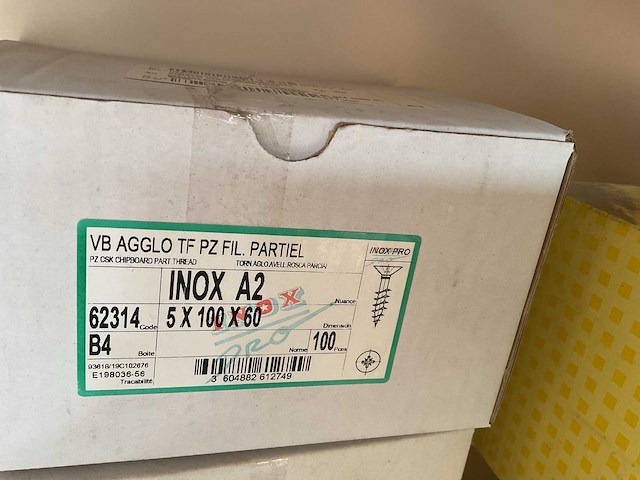 8 dozen inox schroeven - afbeelding 5 van  5