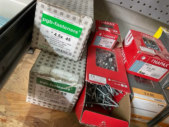 8 dozen schroeven - afbeelding 6 van  6
