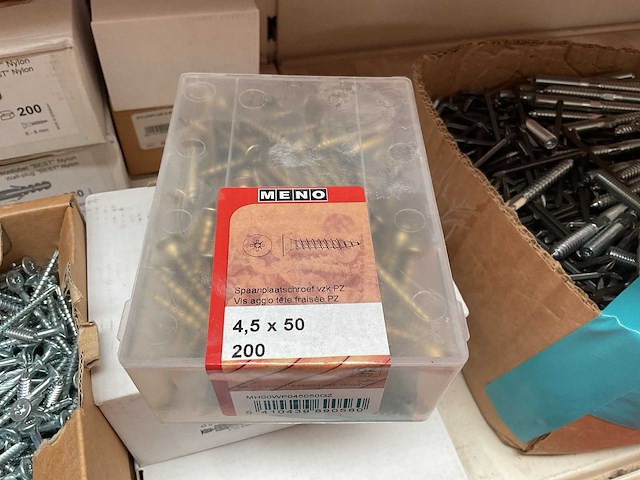 8 dozen spaanplaatschroeven; nagelpluggen - afbeelding 4 van  6