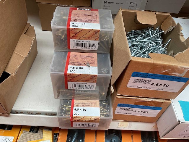 8 dozen spaanplaatschroeven; nagelpluggen - afbeelding 6 van  6