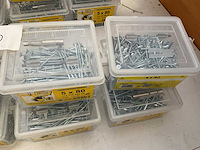 8 emmers hout schroeven met bitsen en magneet houder - afbeelding 4 van  5