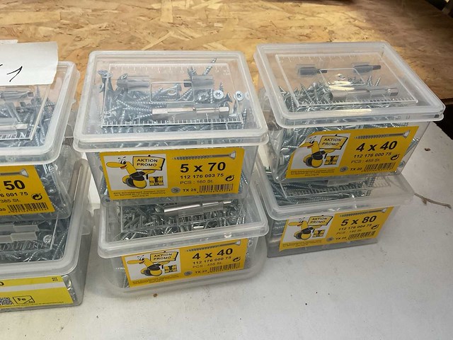 8 emmers hout schroeven met bitsen en magneet houder - afbeelding 4 van  5