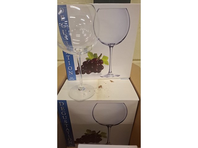 8 glazen - afbeelding 1 van  1