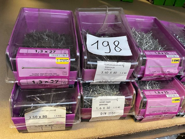 8 grijp dozen met nagels - afbeelding 2 van  6