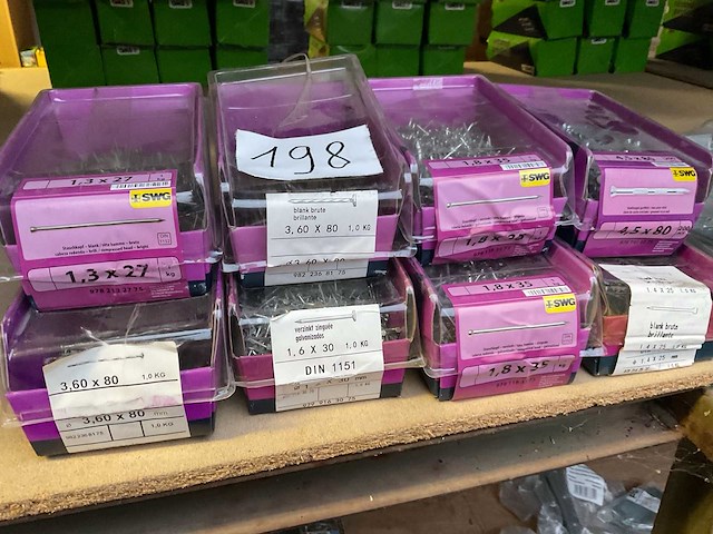 8 grijp dozen met nagels - afbeelding 3 van  6