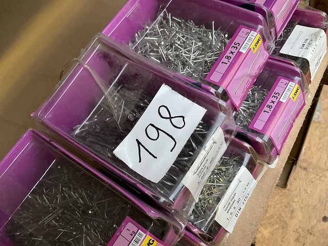 8 grijp dozen met nagels - afbeelding 6 van  6