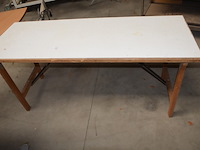 8 houten plooitafels afm. ca. 1,60m x 0,60m - afbeelding 2 van  5