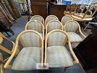 8 houten stoelen - afbeelding 1 van  2