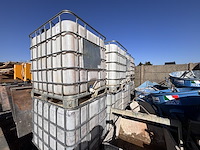 8 ibc containers - afbeelding 1 van  2