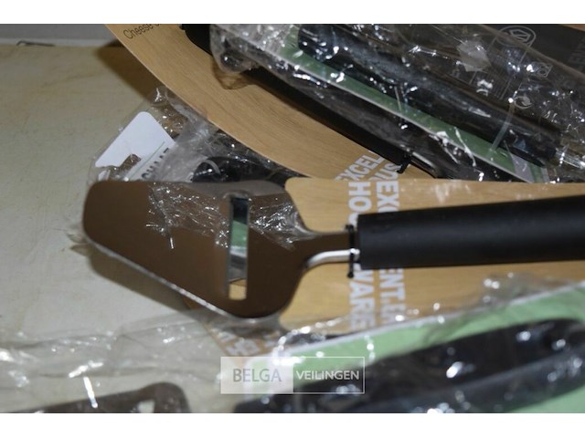 8 kaasschaaf 22cm - afbeelding 2 van  2