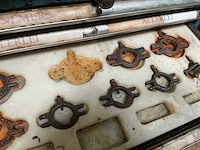 8-laden metalen werkplaatskast met inhoud - afbeelding 4 van  7
