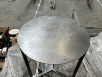 8 metalen bijzettafels - afbeelding 2 van  5