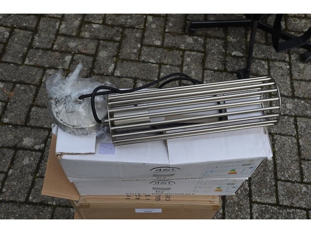 8 metalen hanglampen dutch design - afbeelding 1 van  7