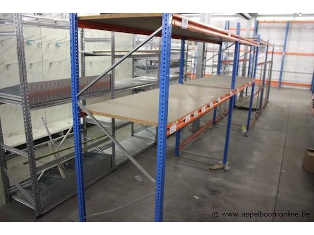 8 meter magazijnrekken bestaande uit 5 staanders en 24 leggers - afbeelding 1 van  2