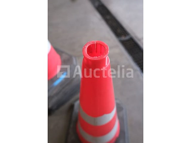 8 nissen verkeerskegels - afbeelding 2 van  5