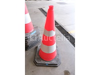 8 nissen verkeerskegels - afbeelding 4 van  5