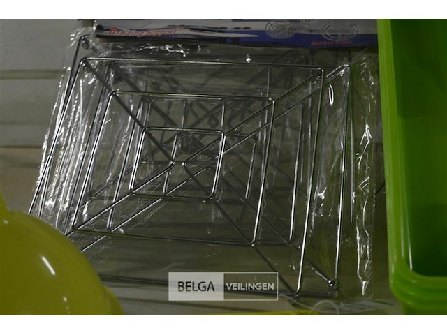 8 onderleggers, 3 bestekbakken en 2 trechters - afbeelding 3 van  4