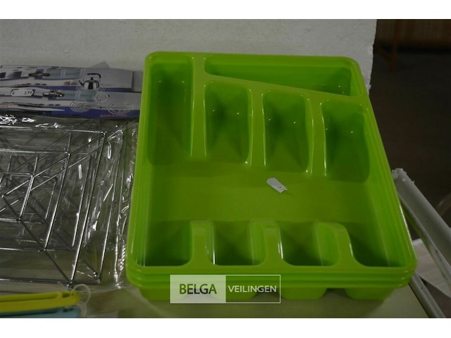 8 onderleggers, 3 bestekbakken en 2 trechters - afbeelding 4 van  4