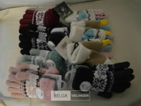 8 paar div. soorten winterhandschoenen kids - afbeelding 1 van  5