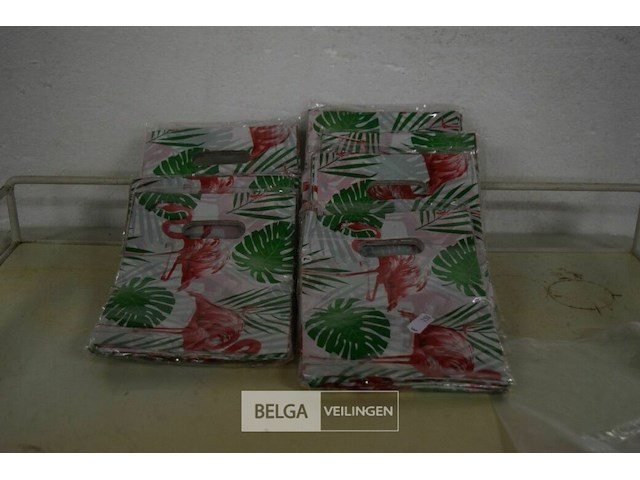 8 pakjes inpakzakjes - afbeelding 1 van  2