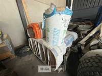 ± 8 pakken isolatie - afbeelding 2 van  3