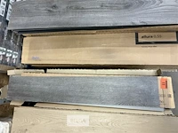 ± 8 pakken plak-pvc vloer