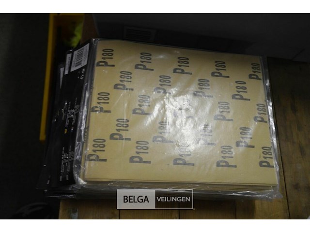 8 pakken schuurpapier 180/150/80 - afbeelding 1 van  3