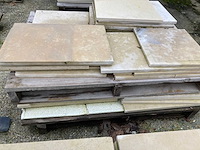 8 paletten bourgondische witsteen - afbeelding 2 van  13