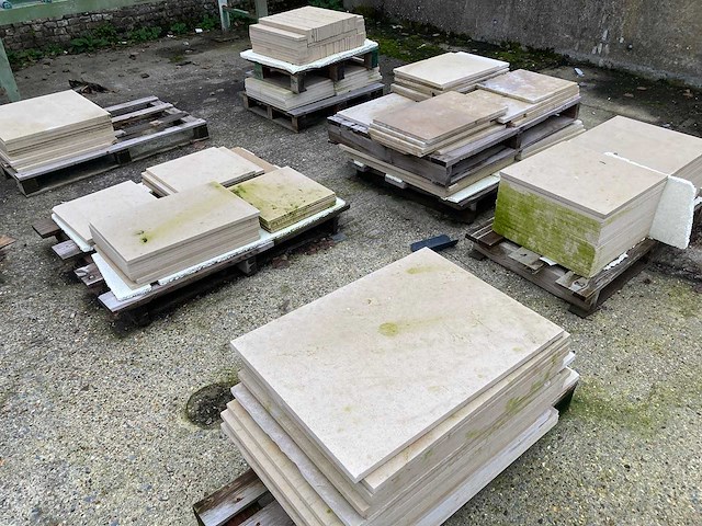 8 paletten bourgondische witsteen - afbeelding 1 van  13