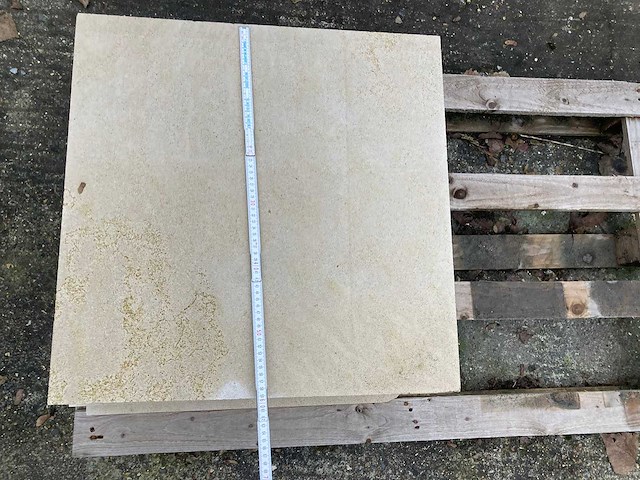 8 paletten bourgondische witsteen - afbeelding 11 van  13