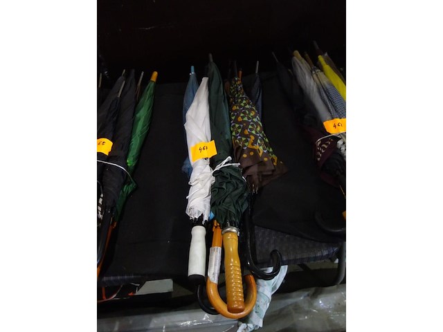 8 paraplu's - afbeelding 1 van  1