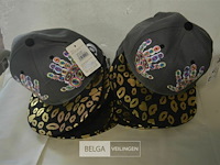 8 petten - afbeelding 1 van  3