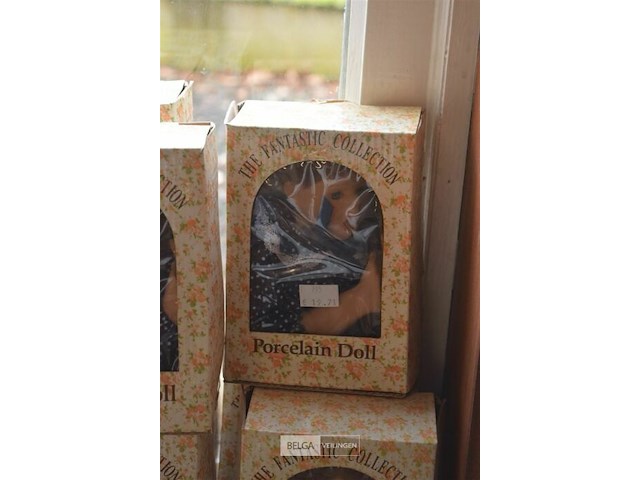 8 porselijnen dolls - afbeelding 2 van  4