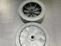 8 pvc-wielen - afbeelding 1 van  3