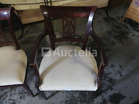 8 rustieke stoelen en fauteuils