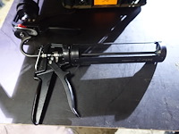 8 siliconespuiten - afbeelding 7 van  10