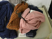 8 sjalen voor vrouwen div. kleuren - afbeelding 2 van  3