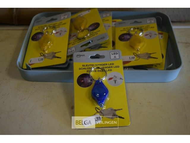 8 sleutelhangers led - afbeelding 1 van  2