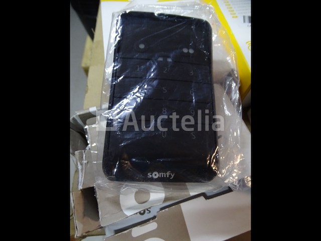 8 somfy-gerelateerde items - winkelwaarde €945 - afbeelding 9 van  9